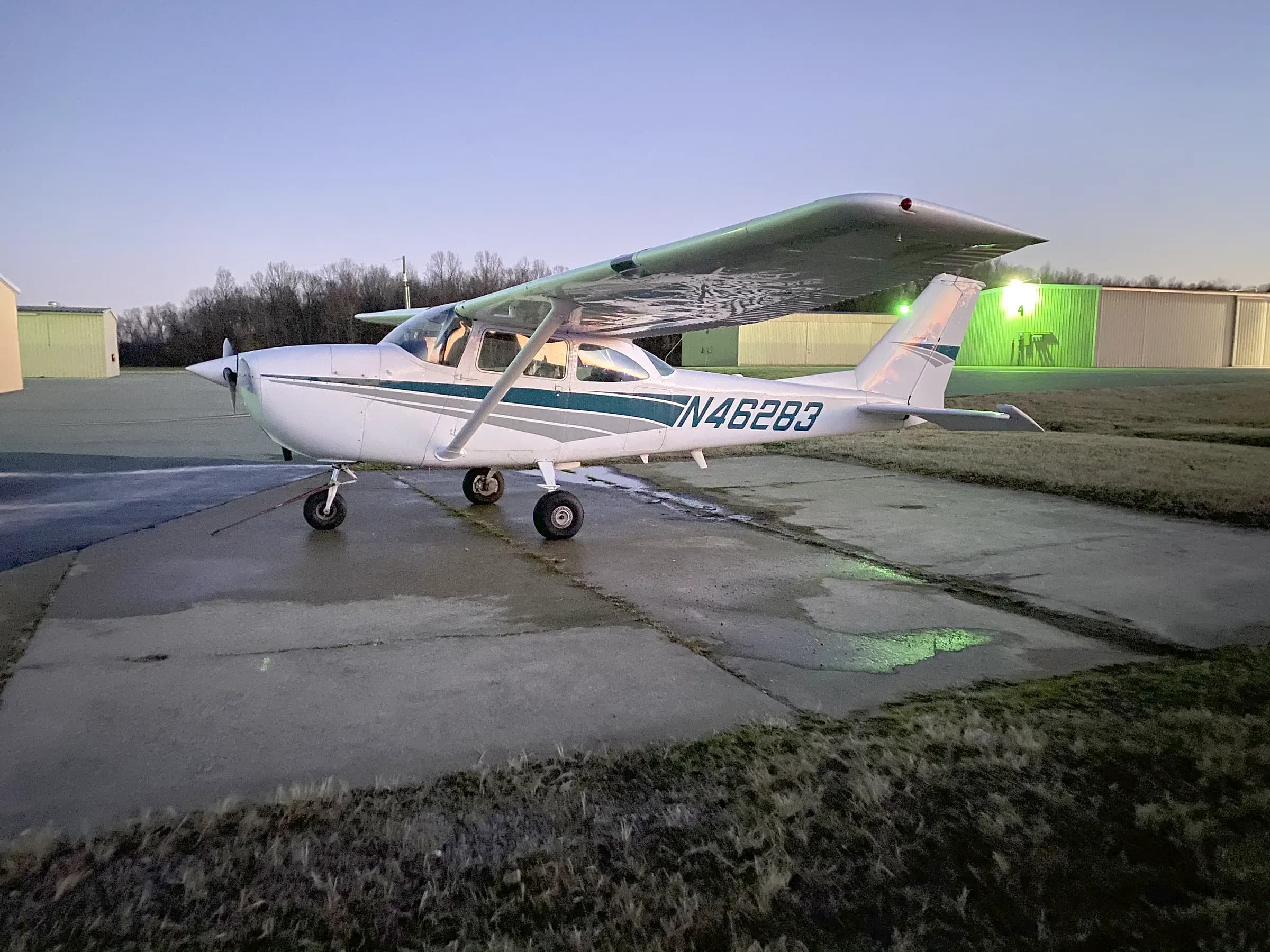 N46283 Cessna 172I Skyhawk — photo 1 of 1